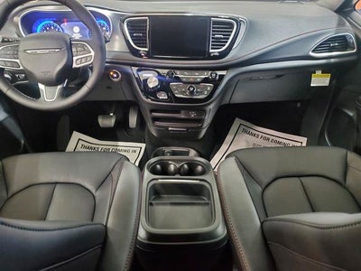 2027 Chrysler Pacifica PACIFICA SELECT