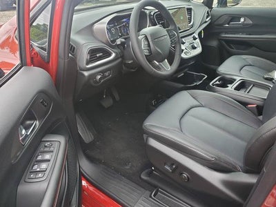 2027 Chrysler Pacifica PACIFICA SELECT