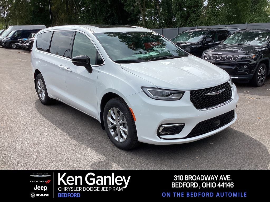 2026 Chrysler Pacifica PACIFICA SELECT AWD