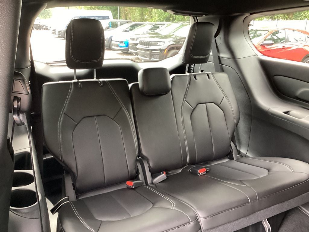 2026 Chrysler Pacifica PACIFICA SELECT AWD