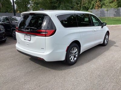 2026 Chrysler Pacifica PACIFICA SELECT AWD