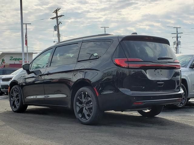 2026 Chrysler Pacifica PACIFICA SELECT AWD