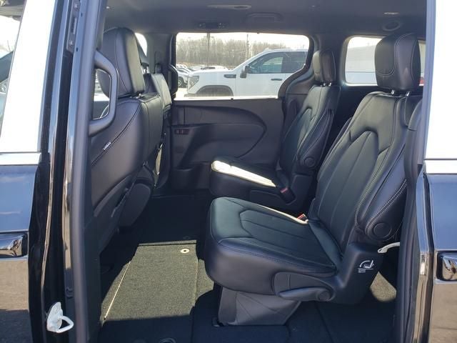 2026 Chrysler Pacifica PACIFICA SELECT AWD