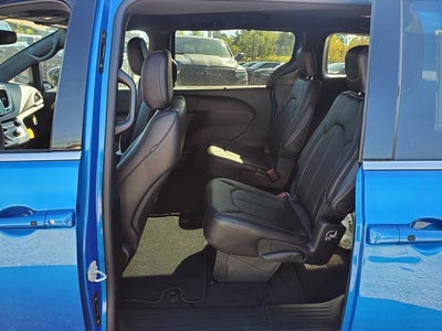 2027 Chrysler Pacifica PACIFICA SELECT AWD