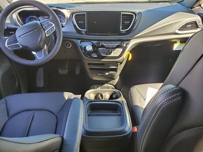 2027 Chrysler Pacifica PACIFICA SELECT AWD