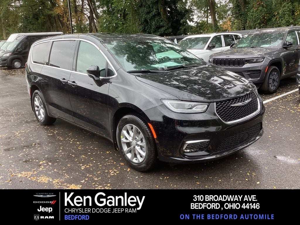 2026 Chrysler Pacifica PACIFICA SELECT AWD