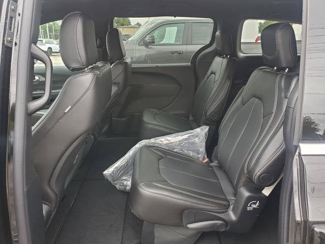 2027 Chrysler Pacifica PACIFICA SELECT AWD