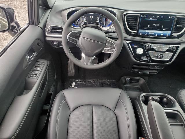 2027 Chrysler Pacifica PACIFICA SELECT AWD