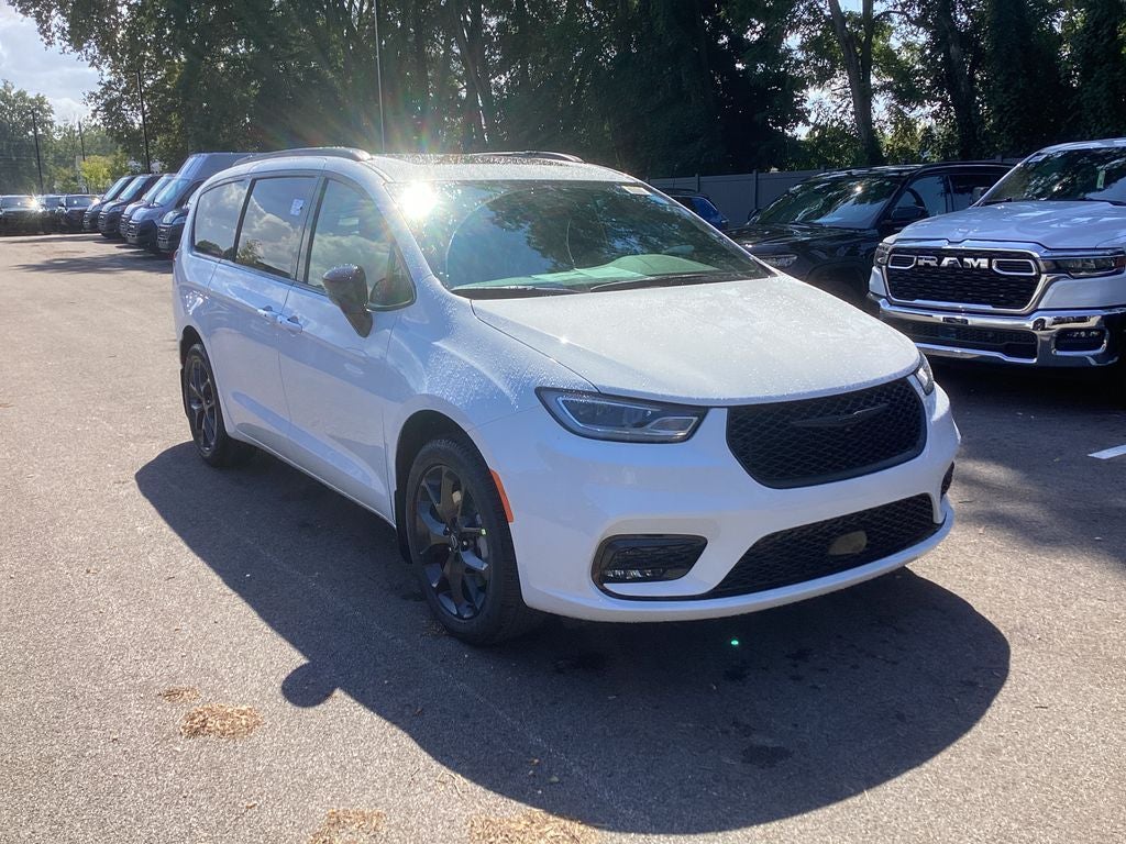2026 Chrysler Pacifica PACIFICA LIMITED AWD
