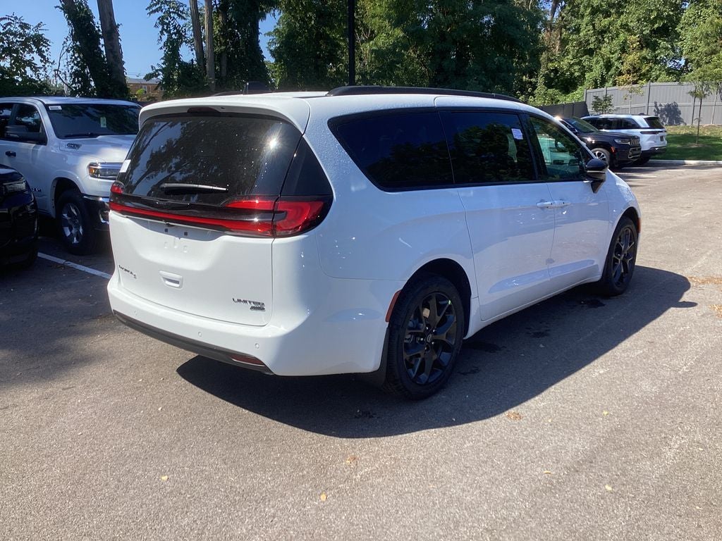2026 Chrysler Pacifica PACIFICA LIMITED AWD