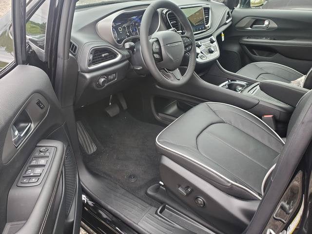 2027 Chrysler Pacifica PACIFICA LIMITED AWD