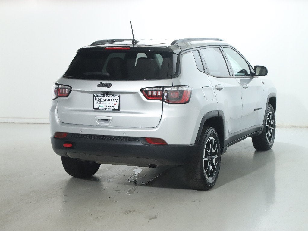 2025 Jeep Compass Trailhawk 4x4