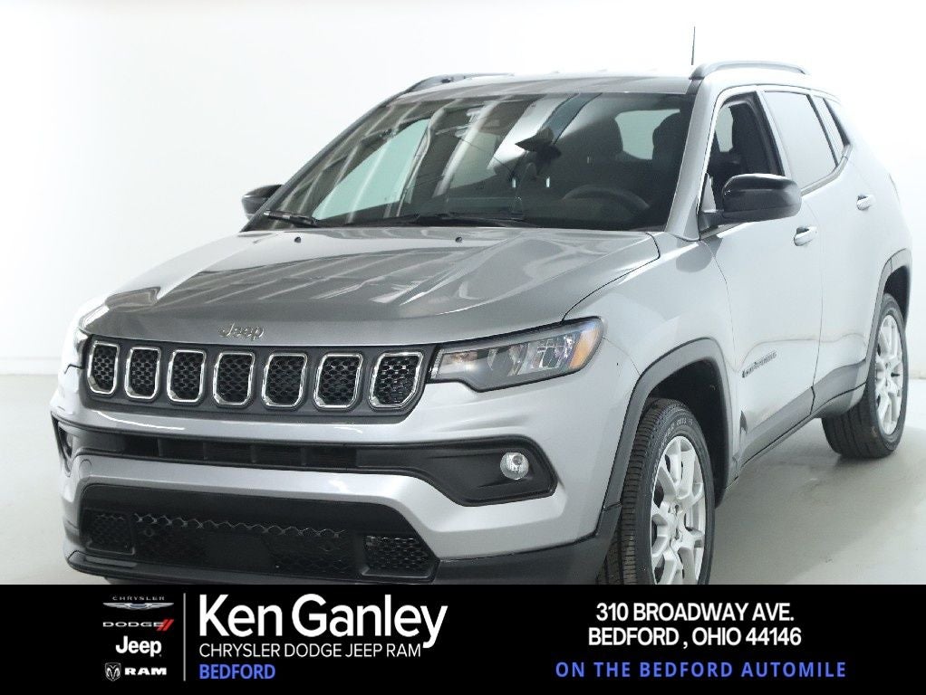 2024 Jeep Compass Latitude Lux FWD