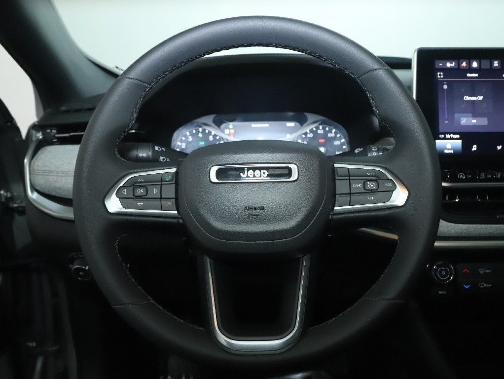 2024 Jeep Compass Latitude Lux FWD