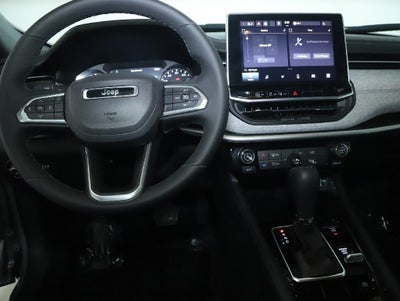 2024 Jeep Compass Latitude Lux FWD