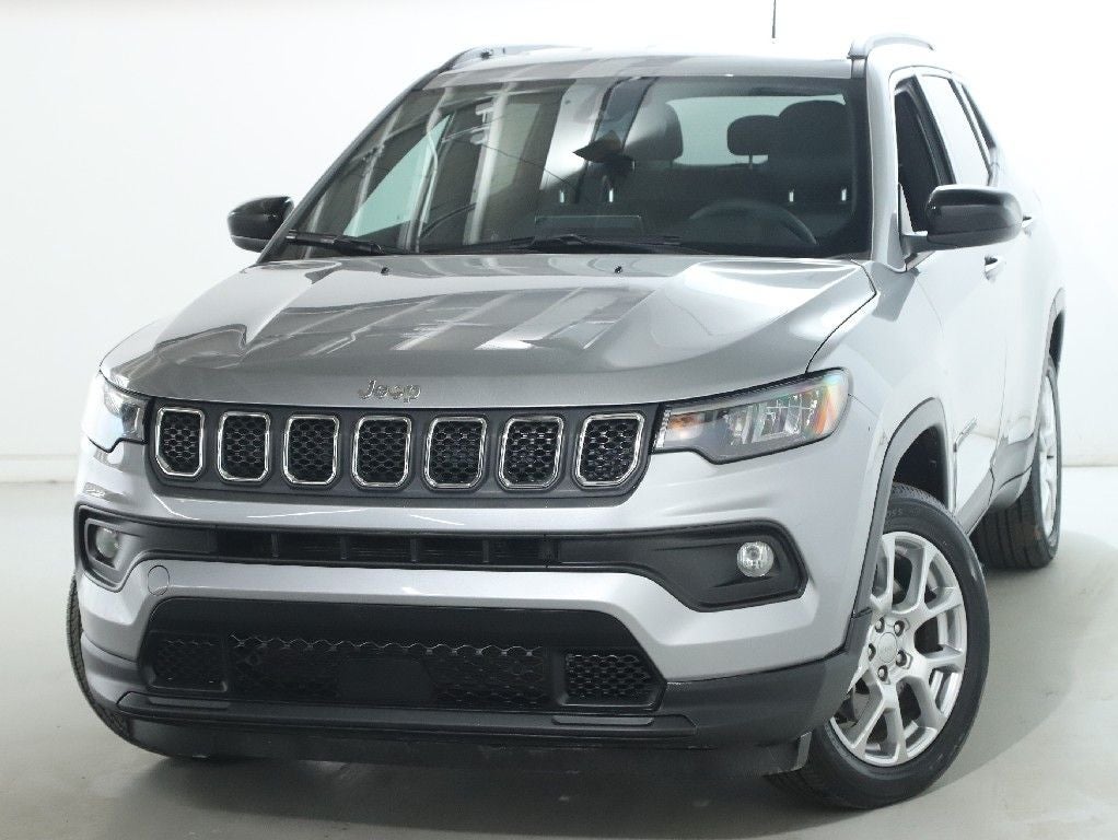2024 Jeep Compass Latitude Lux FWD
