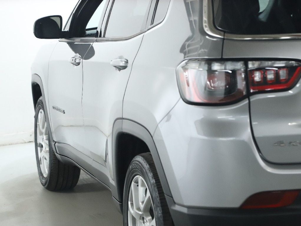 2024 Jeep Compass Latitude Lux FWD