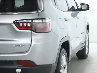 2024 Jeep Compass Latitude Lux FWD