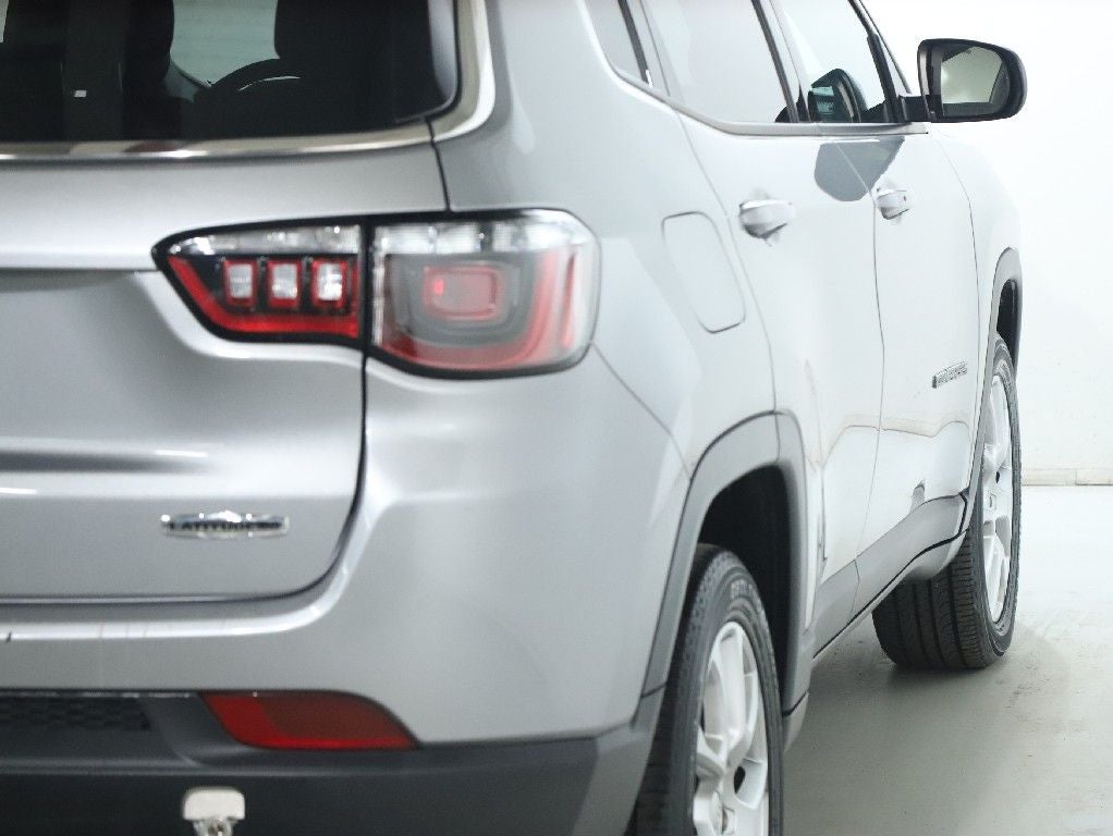 2024 Jeep Compass Latitude Lux FWD