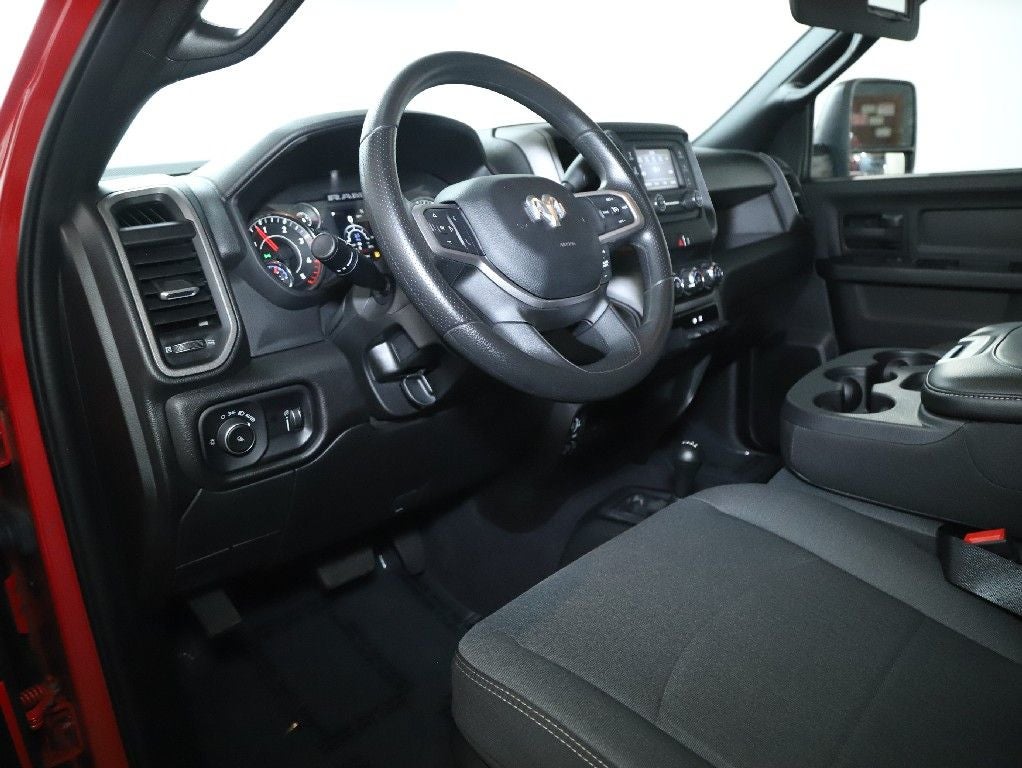 2024 RAM 3500 Tradesman Crew Cab 4x4 6'4' Box