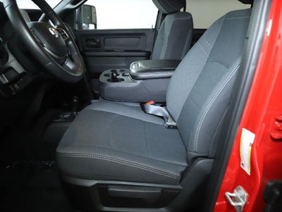 2024 RAM 3500 Tradesman Crew Cab 4x4 6'4' Box