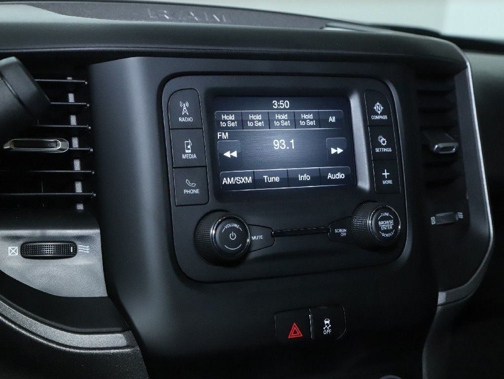 2024 RAM 3500 Tradesman Crew Cab 4x4 6'4' Box