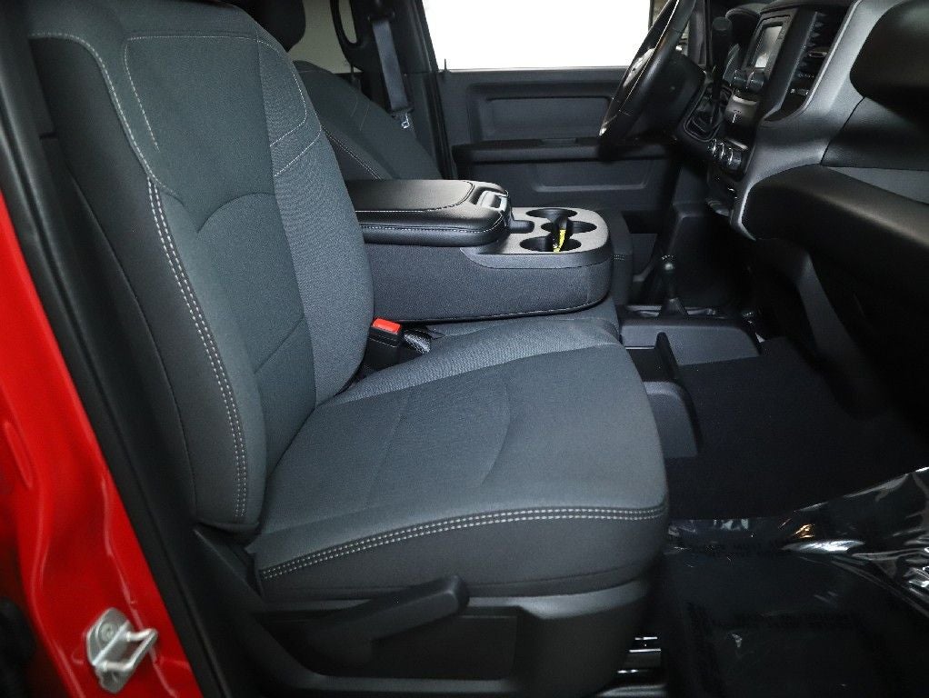 2024 RAM 3500 Tradesman Crew Cab 4x4 6'4' Box