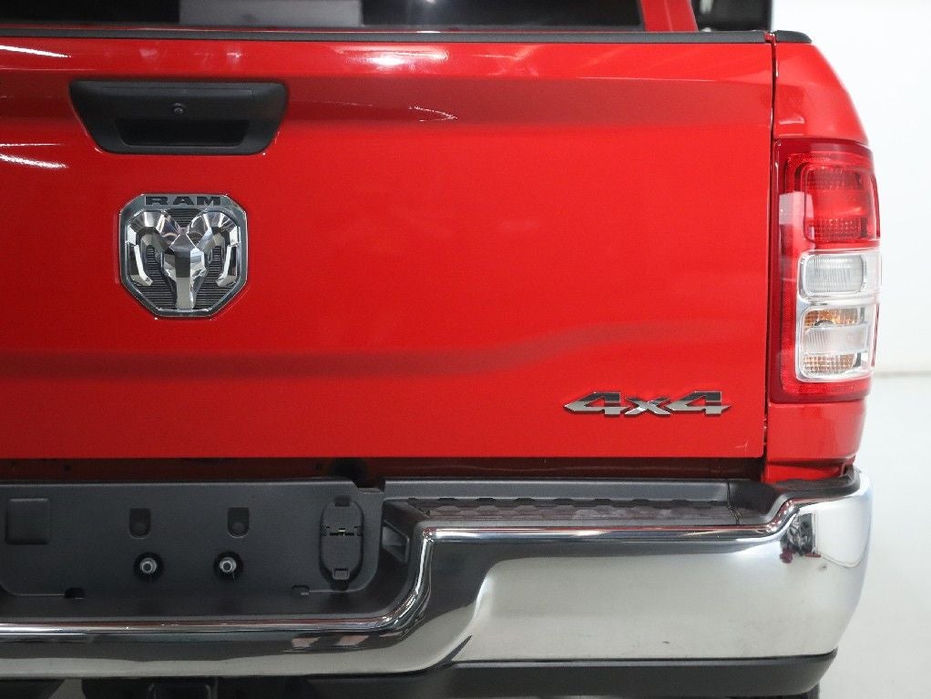 2024 RAM 3500 Tradesman Crew Cab 4x4 6'4' Box