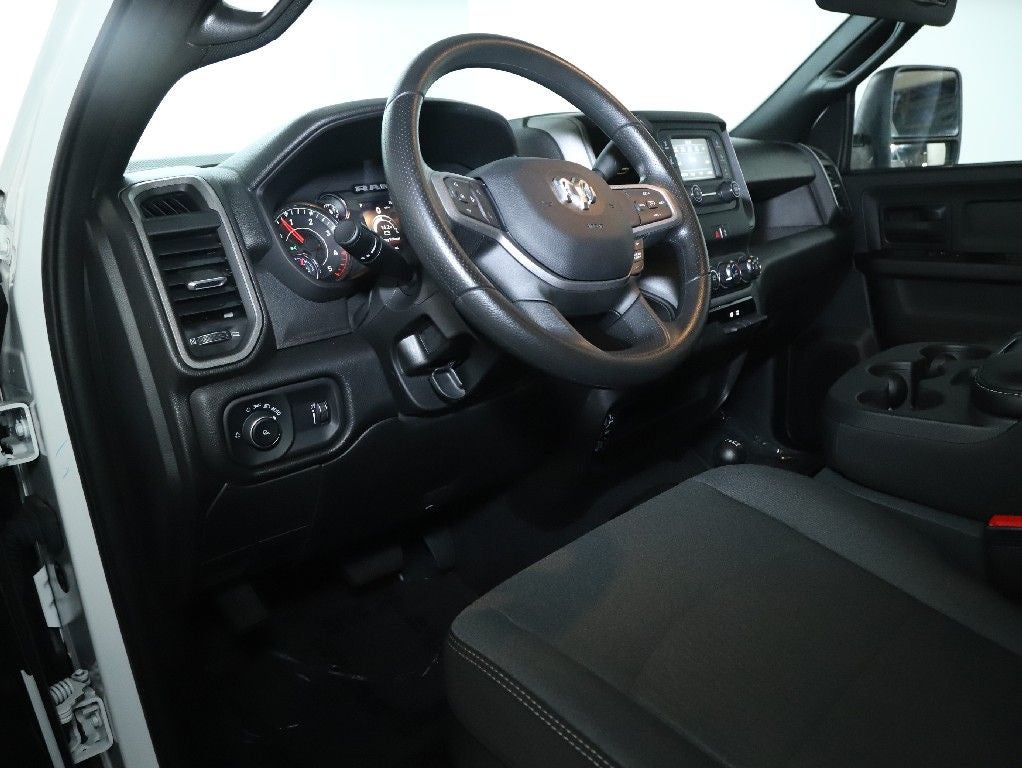 2024 RAM 3500 Tradesman Crew Cab 4x4 6'4' Box