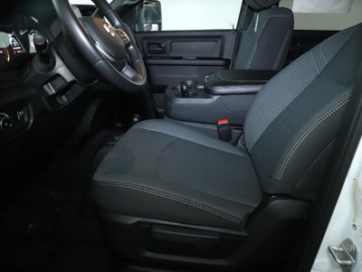 2024 RAM 3500 Tradesman Crew Cab 4x4 6'4' Box