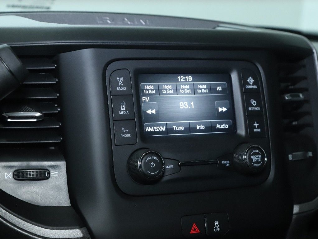 2024 RAM 3500 Tradesman Crew Cab 4x4 6'4' Box
