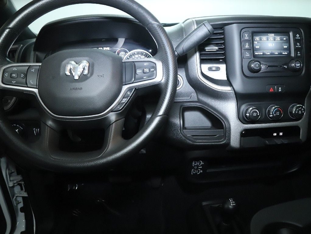 2024 RAM 3500 Tradesman Crew Cab 4x4 6'4' Box