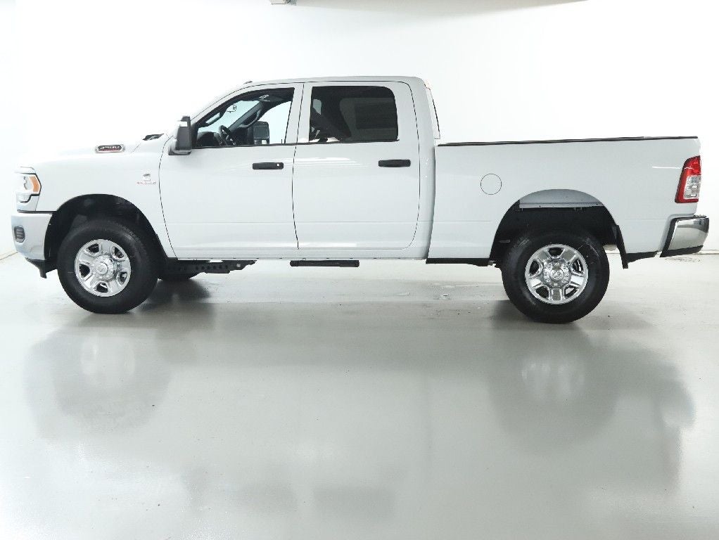 2024 RAM 3500 Tradesman Crew Cab 4x4 6'4' Box