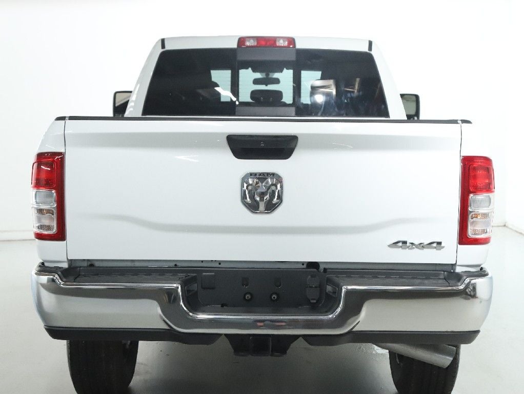2024 RAM 3500 Tradesman Crew Cab 4x4 6'4' Box