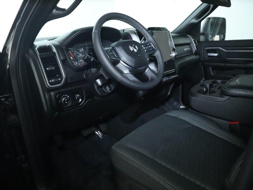 2025 RAM 2500 Big Horn Crew Cab 4x4 6'4' Box