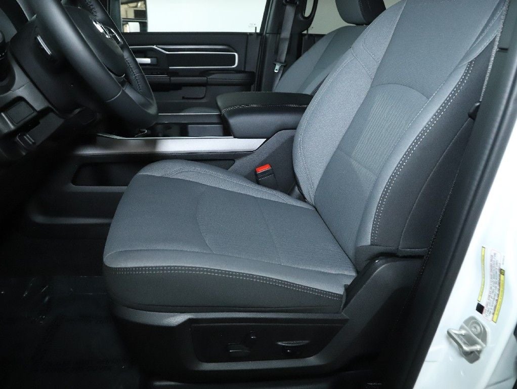 2024 RAM 4500 Chassis Tradesman/SLT/Laramie/Limited