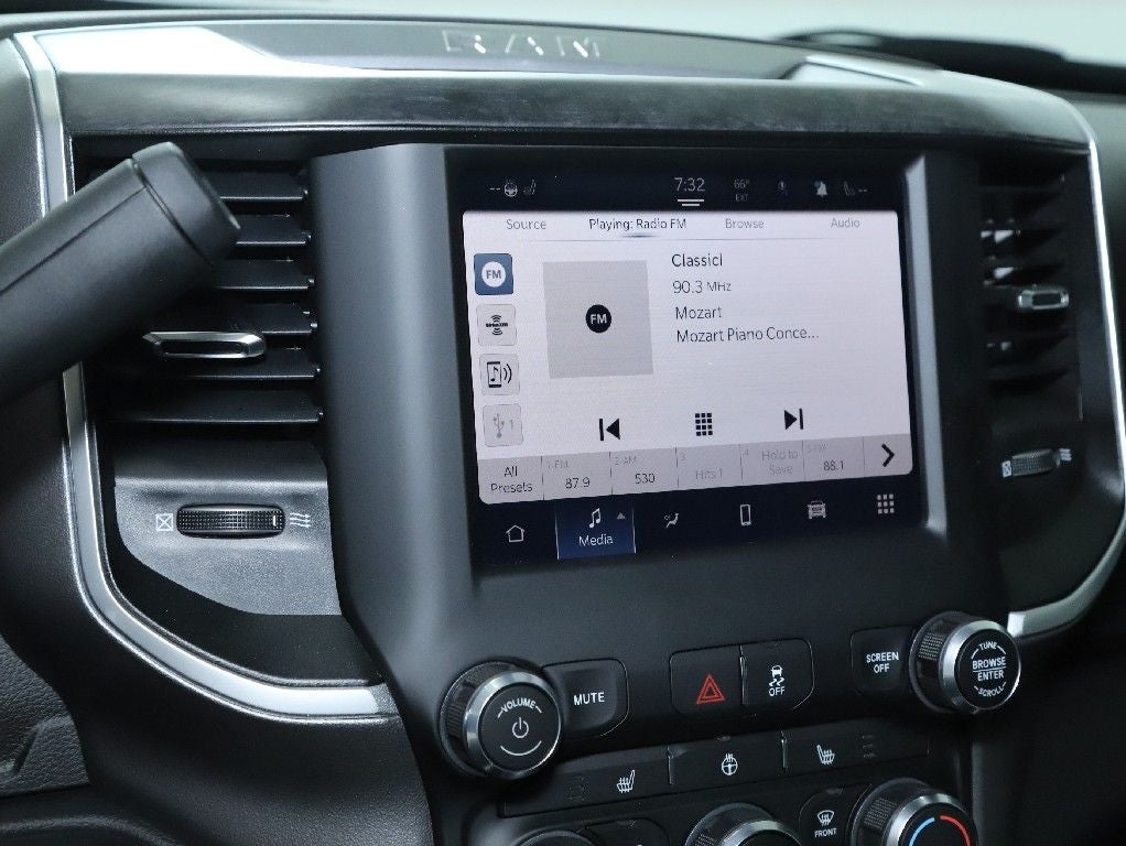 2024 RAM 4500 Chassis Tradesman/SLT/Laramie/Limited