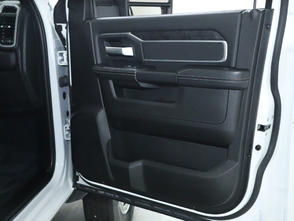 2024 RAM 4500 Chassis Tradesman/SLT/Laramie/Limited