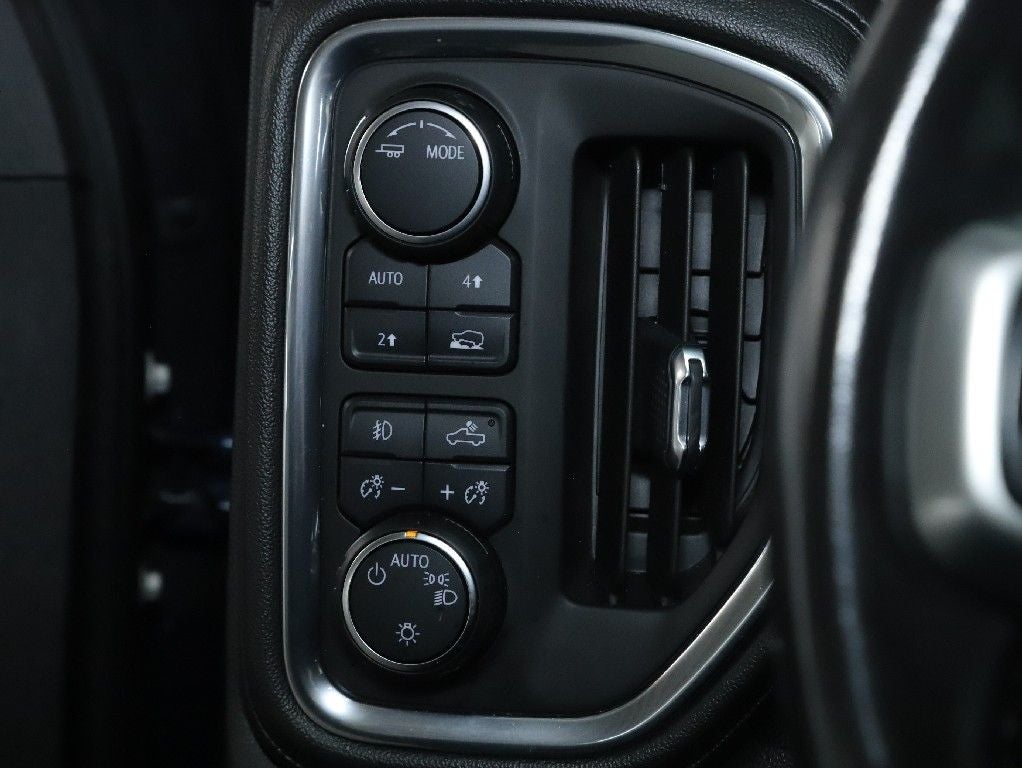 2021 Chevrolet Silverado 1500 4WD Crew Cab Short Bed RST