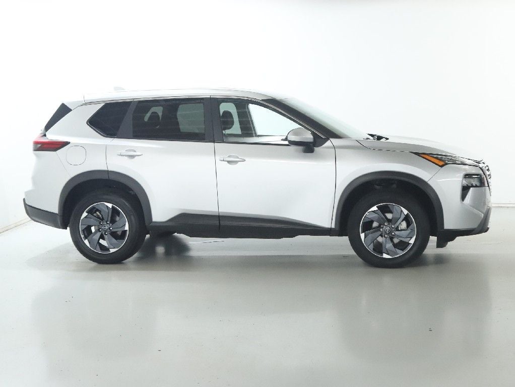 2025 Nissan Rogue SV FWD