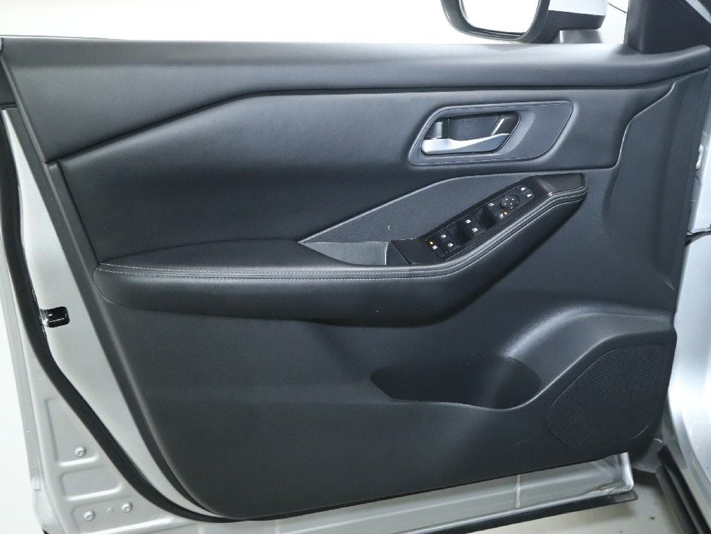 2025 Nissan Rogue SV FWD