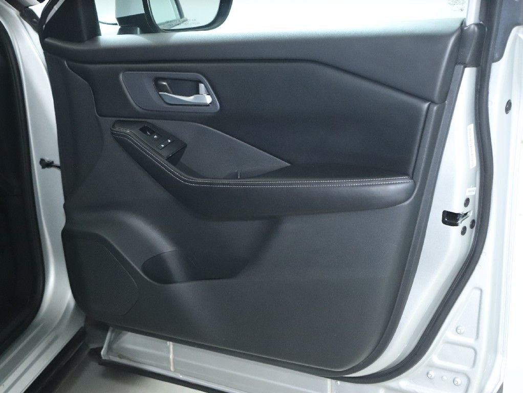 2025 Nissan Rogue SV FWD