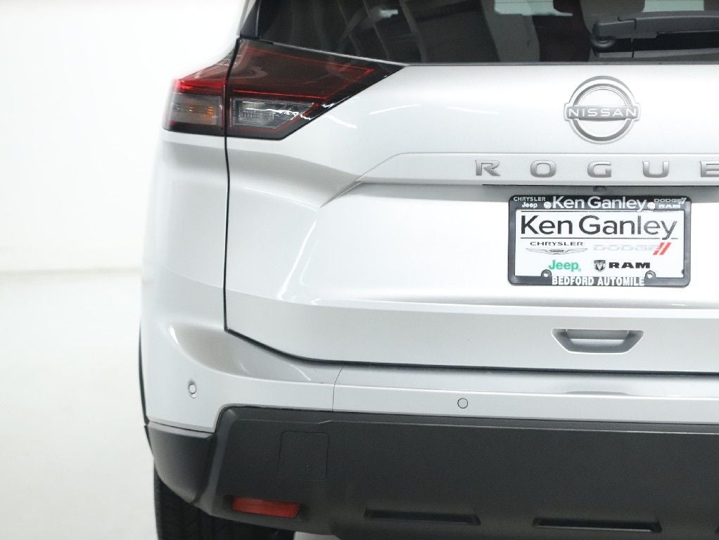 2025 Nissan Rogue SV FWD