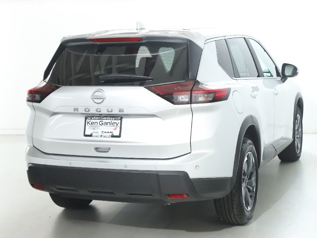 2025 Nissan Rogue SV FWD