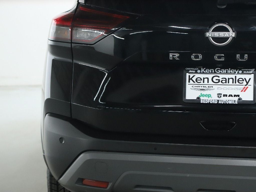 2023 Nissan Rogue SV FWD
