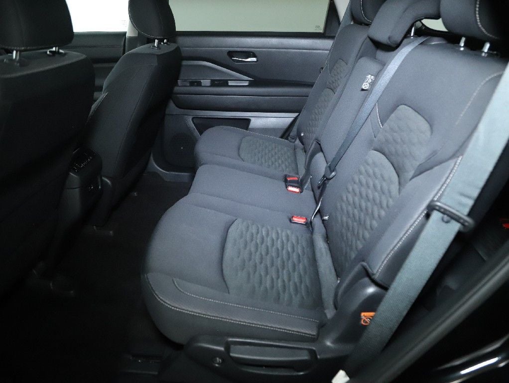 2022 Nissan Pathfinder SV 4WD