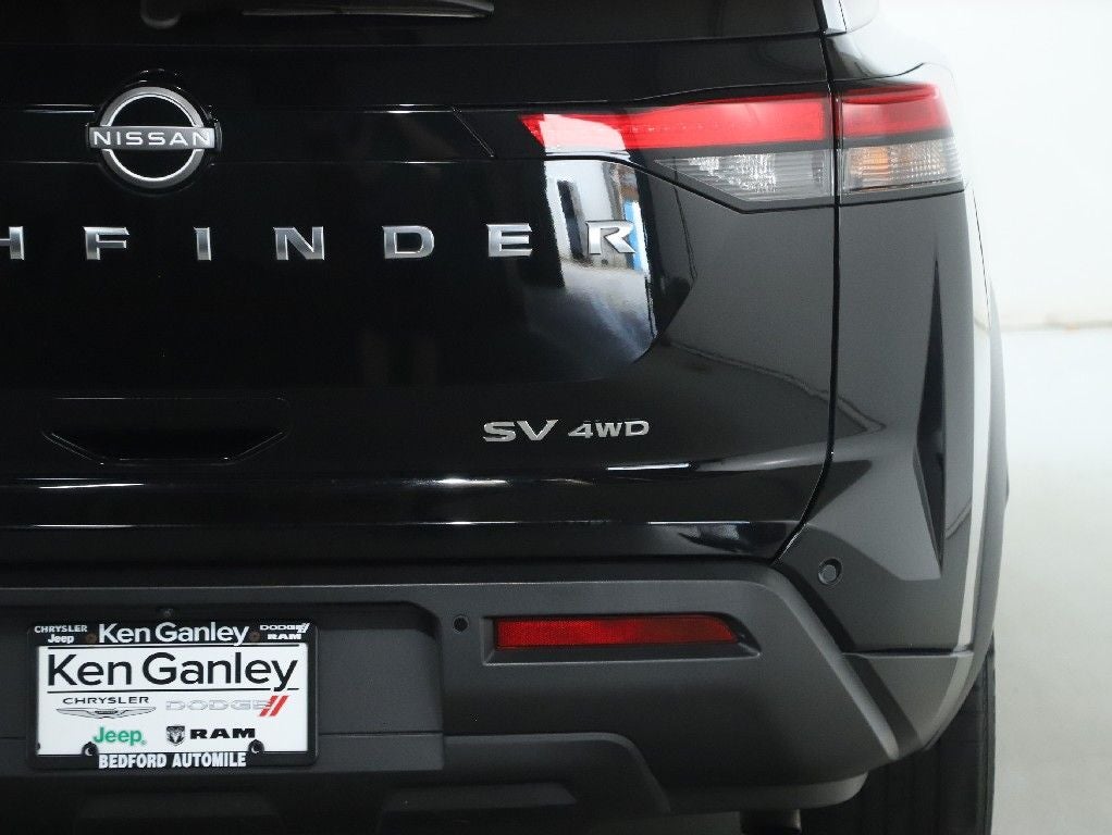 2022 Nissan Pathfinder SV 4WD