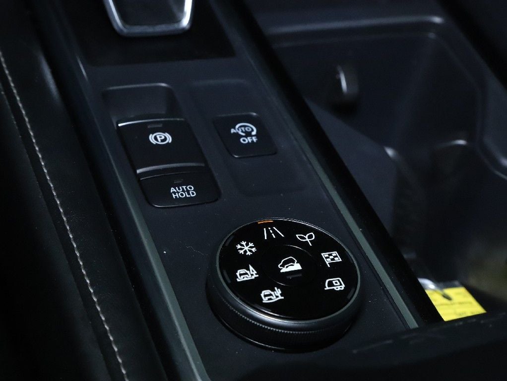 2024 Nissan Pathfinder SV 4WD