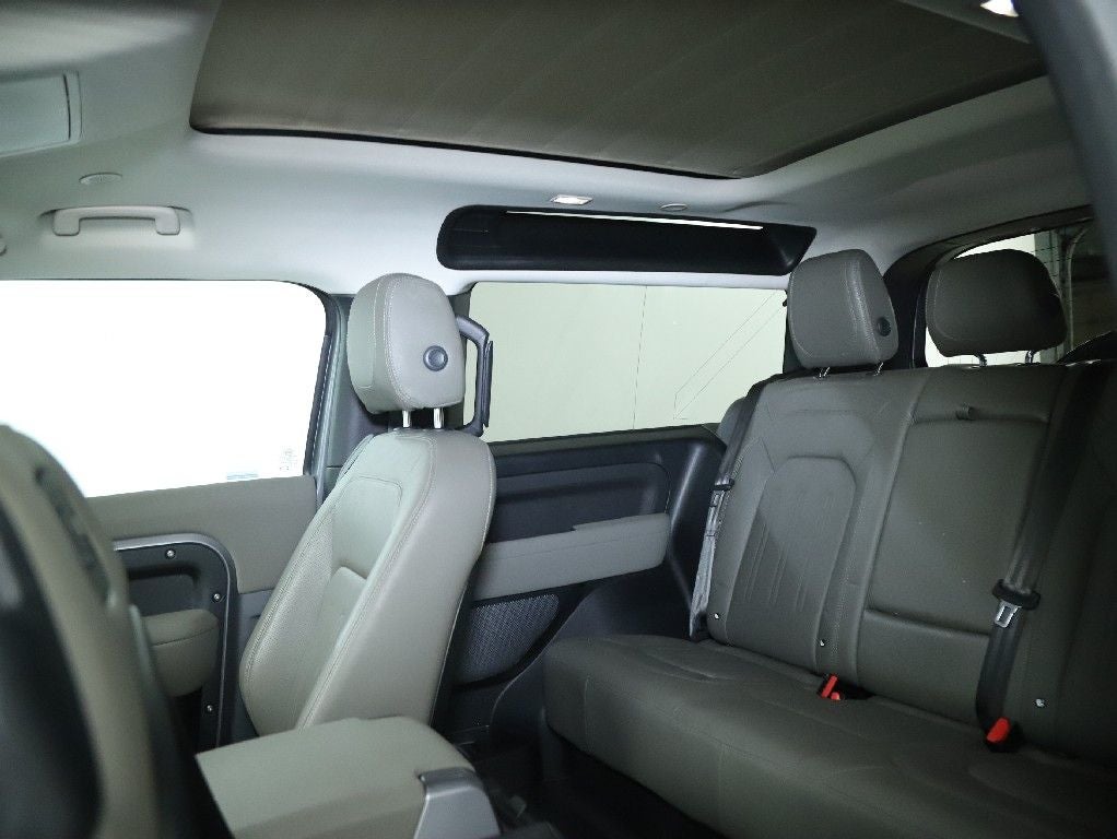 2022 Land Rover Defender 90 S