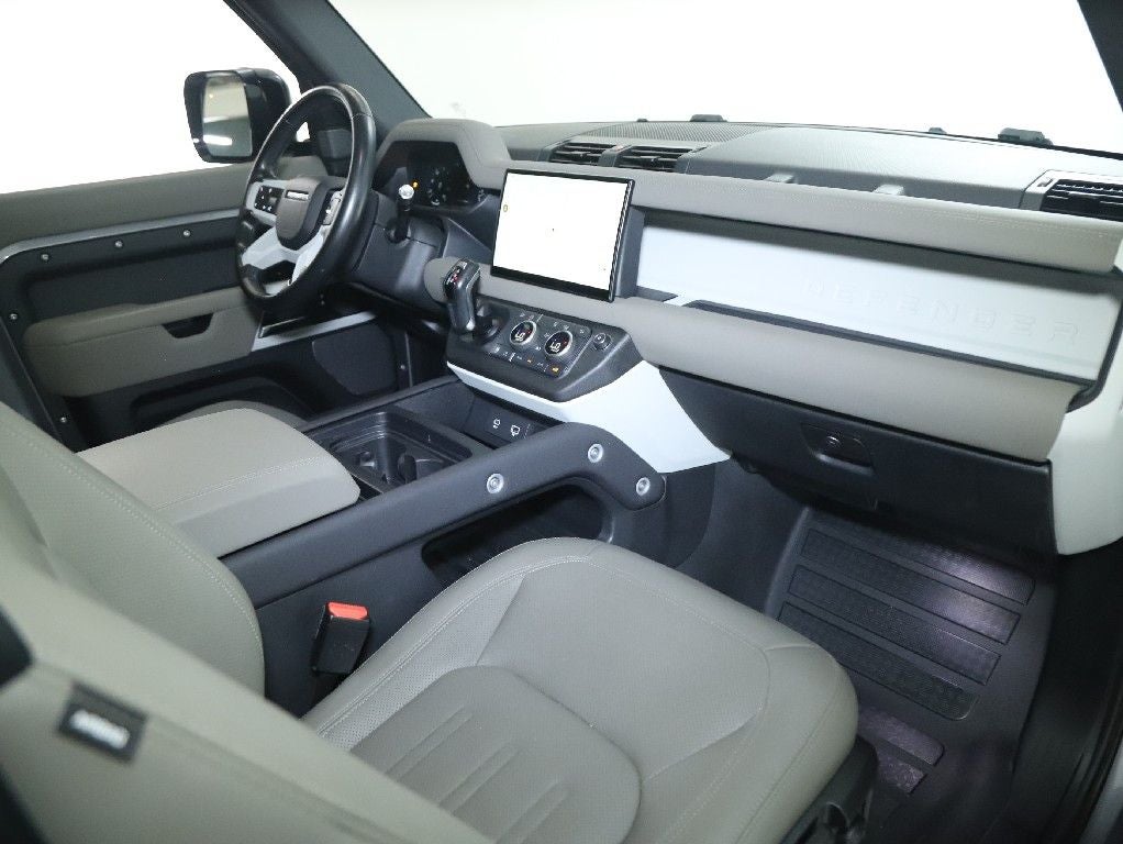 2022 Land Rover Defender 90 S